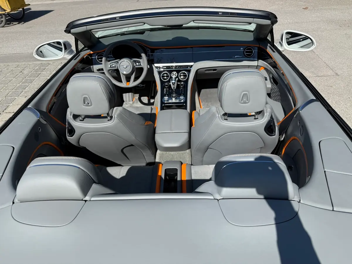 Bentley Continental GTC Speed 2025, interior — Rome Luxury Cars, Roma. Bentley Continental GTC Speed en Roma El alquiler del Bentley Continental GTC Speed 2025…
