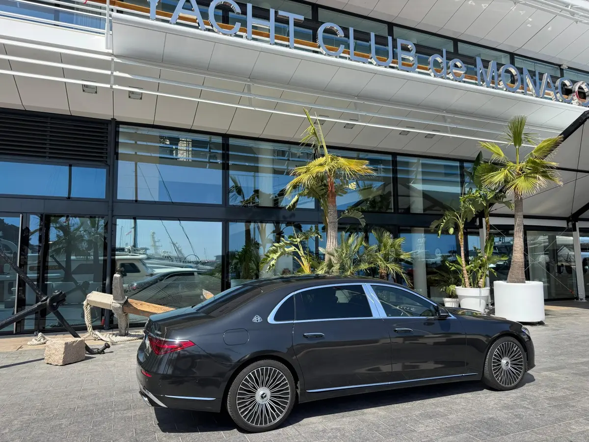 Maybach S580 2023, rear view — Rome Luxury Cars, Rome. Maybach S580 in Rome The 2023 Maybach S580 is available for luxury hire in Rome,…