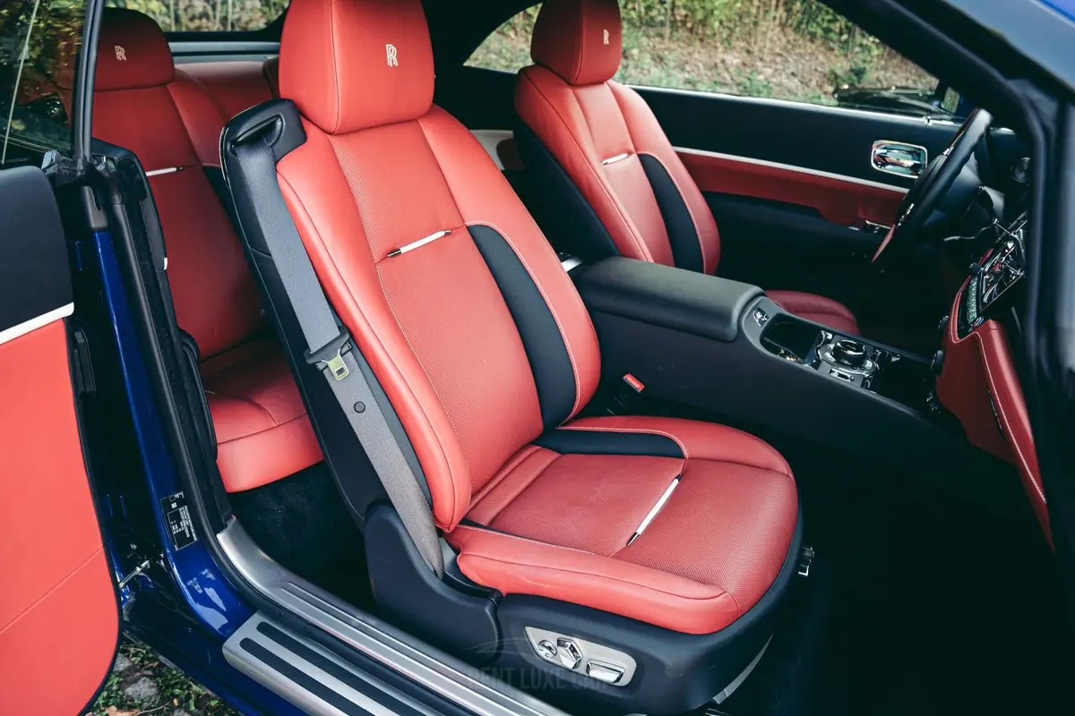 Rolls-Royce Dawn 2022, rear view — Rome Luxury Cars, Rome. Rolls-Royce Dawn in Rome Renting the 2022 Rolls-Royce Dawn in Rome provides an exact…