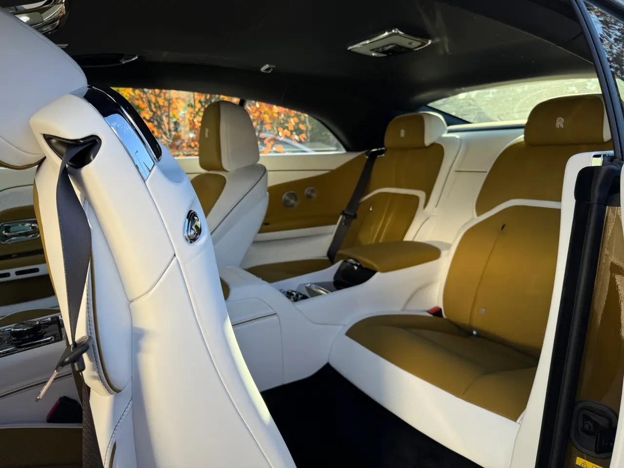 Rolls-Royce Spectre 2024, interior — Rome Luxury Cars, Rome. Rolls-Royce Spectre in Rome The 2024 Rolls-Royce Spectre is available for luxury hire in…